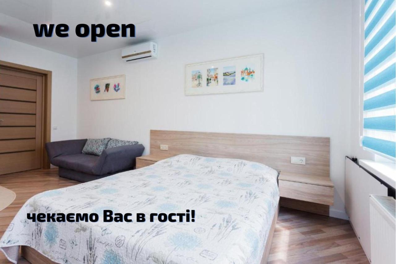Modern Studio Apartments Kiev Bagian luar foto