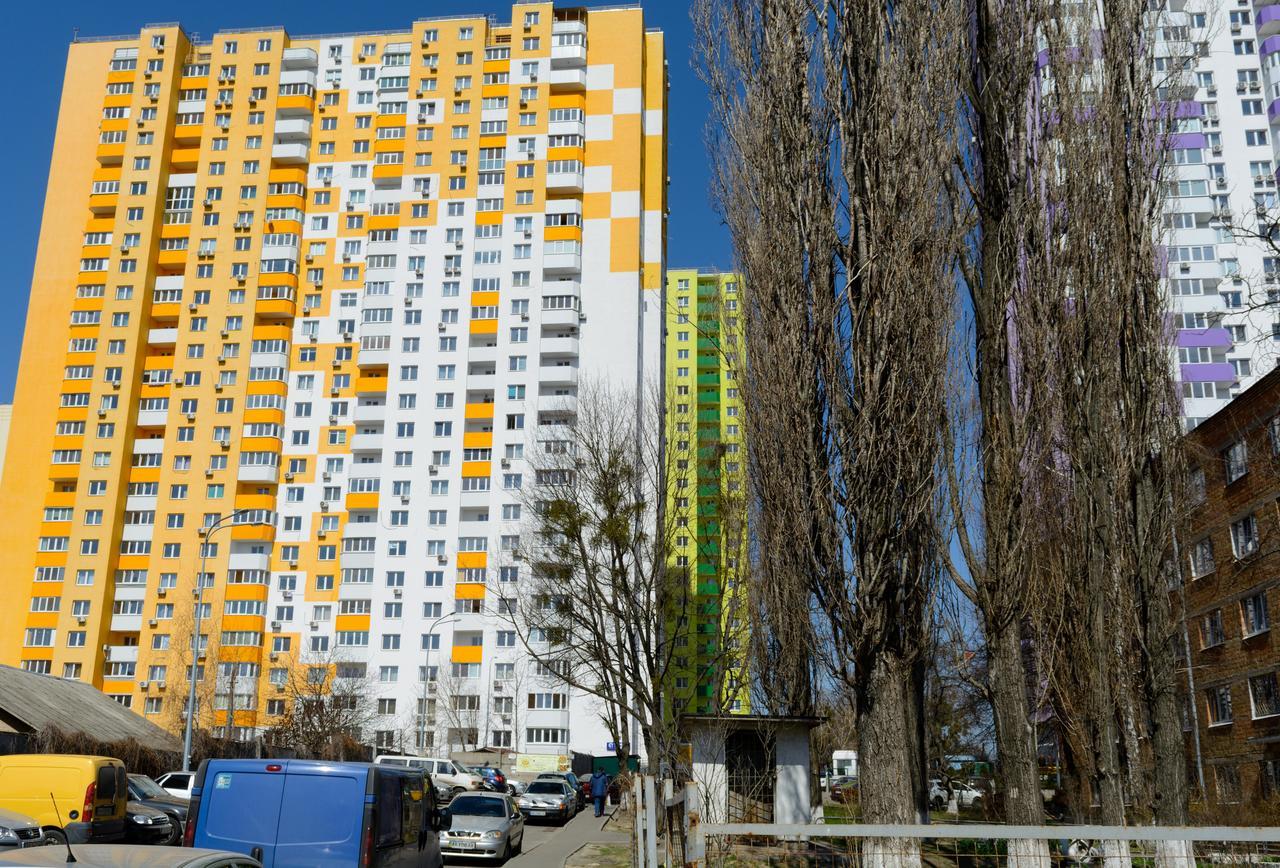 Modern Studio Apartments Kiev Bagian luar foto