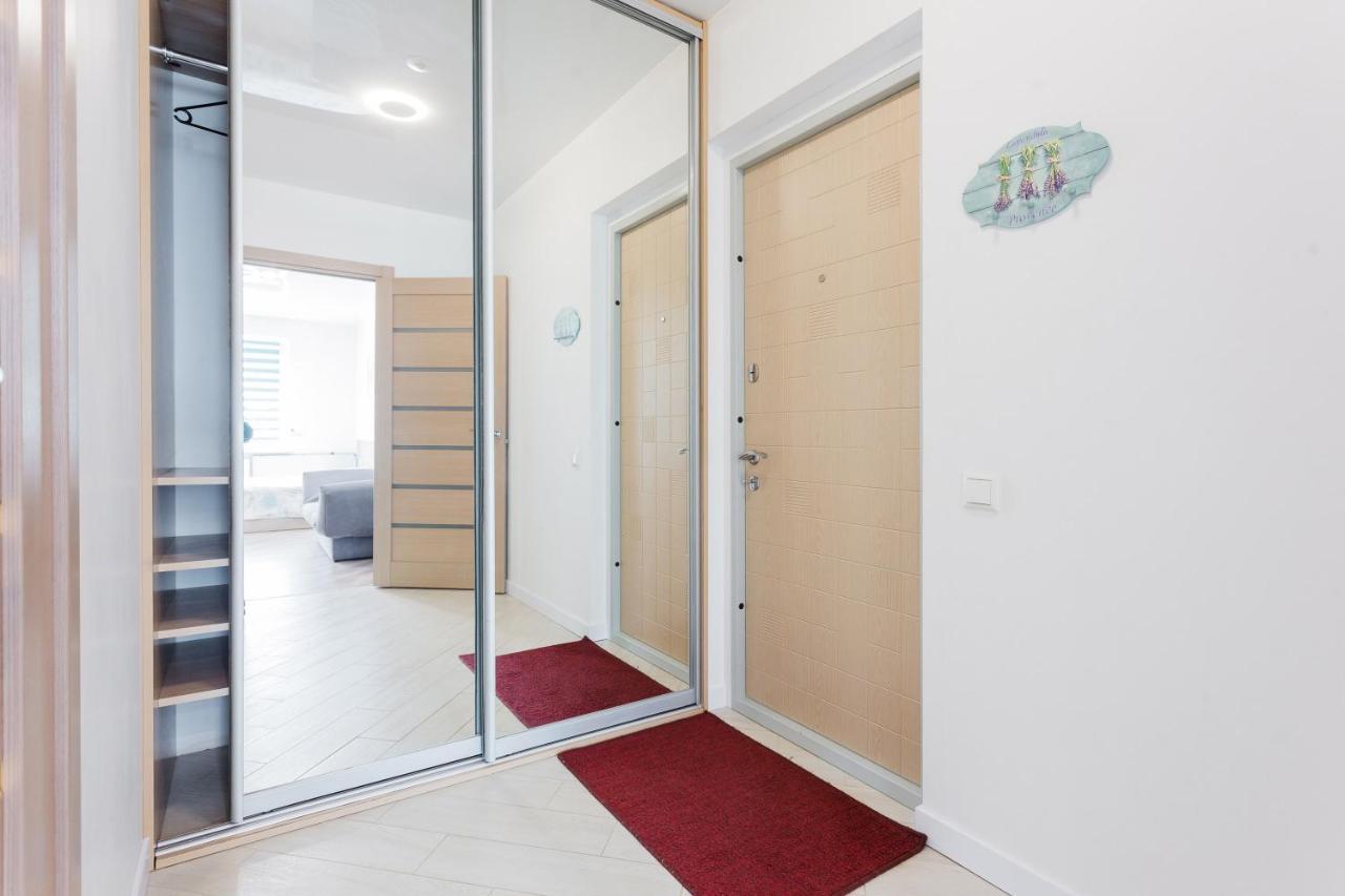 Modern Studio Apartments Kiev Bagian luar foto